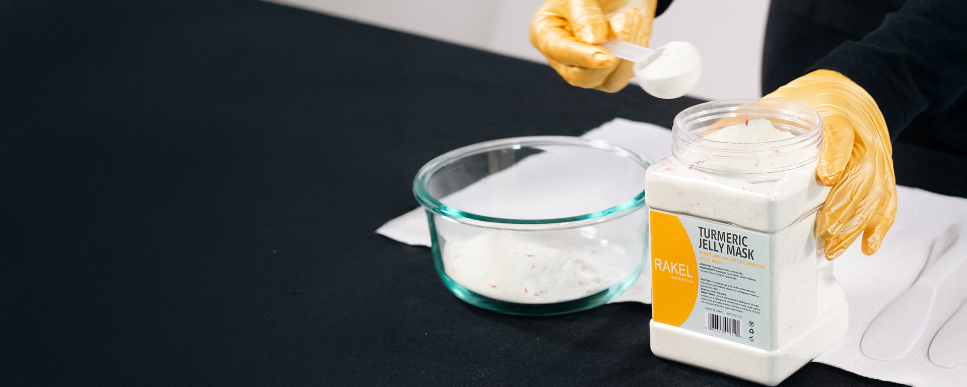 <p>Radiance Ritual Mask</p>